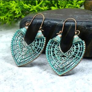 🔥FASHIONABLE EARRINGS🔥